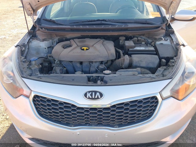 KIA FORTE LX 2016 KNAFK4A67G5521631 Image 10