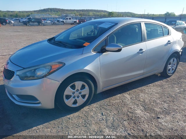 KIA FORTE LX 2016 KNAFK4A67G5521631 Image 2