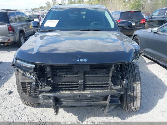 1C4RJJAG8P8797826 Jeep Grand Cherokee L Laredo 4x2