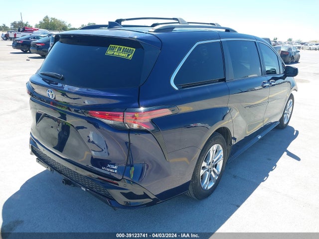Toyota Sienna Xse 2022 5TDDSKFC6NS045358 Image 4