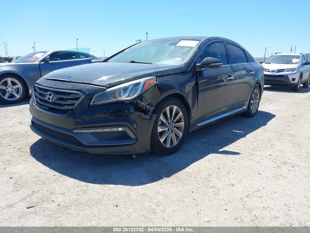 Hyundai Sonata Sport 2016 5NPE34AF3GH431985 Image 2