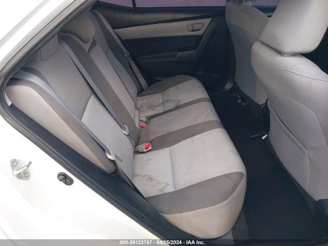 Toyota COROLLA LE 2018 5YFBURHE2JP820654 Image 8