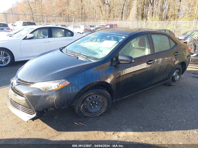 Toyota COROLLA LE 2018 2T1BURHE9JC071870 Image 2