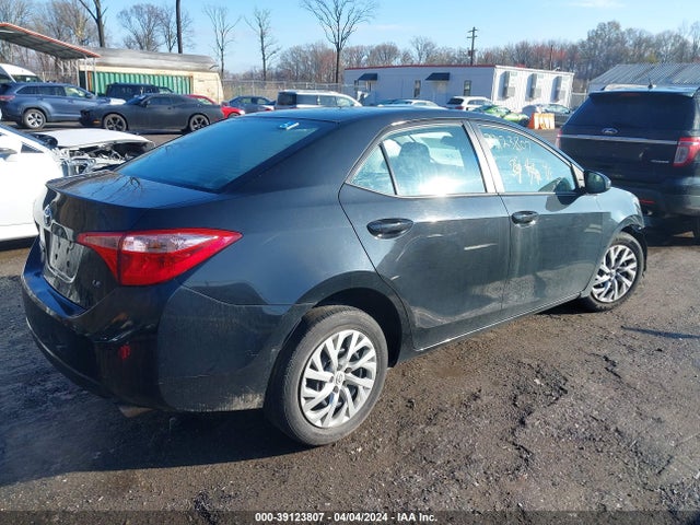 Toyota COROLLA LE 2018 2T1BURHE9JC071870 Image 4