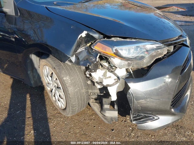 Toyota COROLLA LE 2018 2T1BURHE9JC071870 Image 6