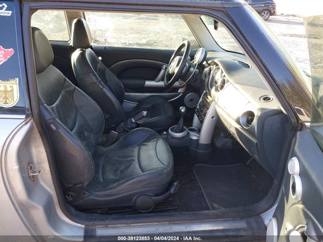 2003 MINI COOPER S WMWRE33443TD72744 Photo 4