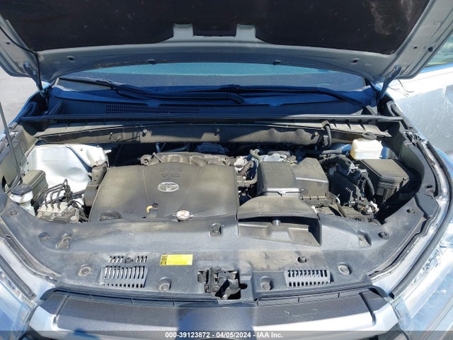 Toyota Highlander Xle 2019 5TDKZRFH0KS565994 Image 10