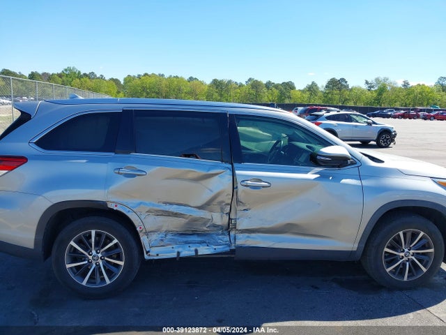 Toyota Highlander Xle 2019 5TDKZRFH0KS565994 Image 12
