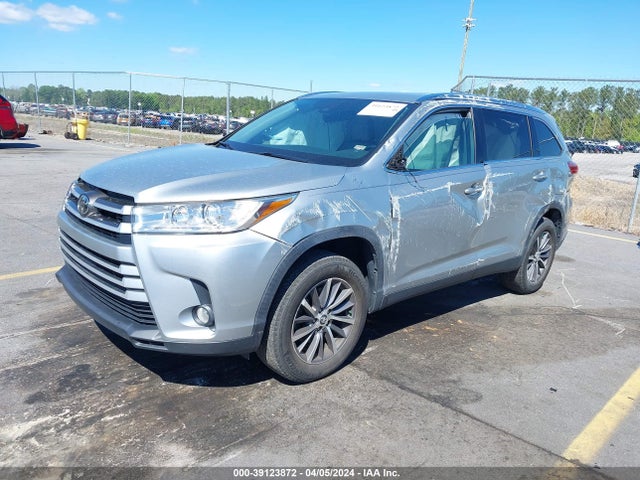 Toyota Highlander Xle 2019 5TDKZRFH0KS565994 Image 2