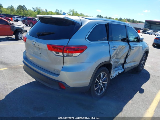 Toyota Highlander Xle 2019 5TDKZRFH0KS565994 Image 4