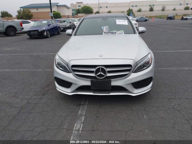 55SWF4JB4GU106705 Mercedes-Benz C 300 Luxury/sport