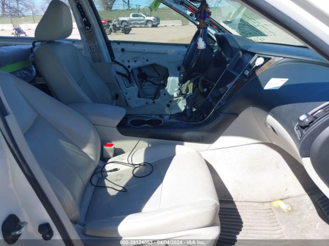 JN1BV7AR4FM410062 Infiniti Q50 Premium
