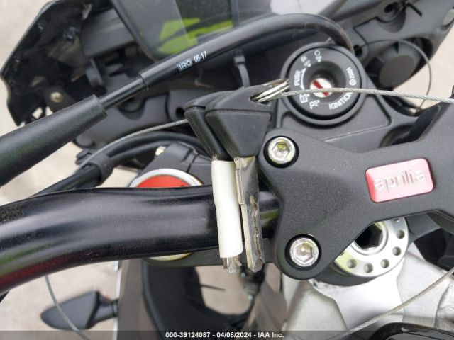 2017 APRILIA TUONO ZD4KGU009HS000322 Photo 10