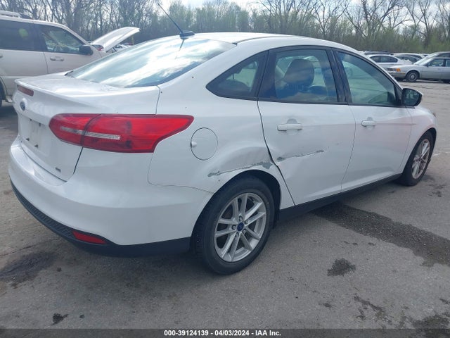 Ford FOCUS SE 2017 1FADP3F25HL277038 Image 6