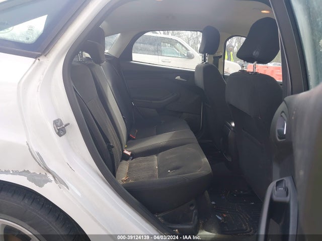 Ford FOCUS SE 2017 1FADP3F25HL277038 Image 8