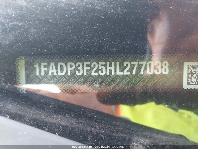 Ford FOCUS SE 2017 1FADP3F25HL277038 Image 9