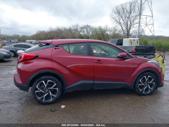 JTNKHMBX2K1033853 Toyota C-HR XLE