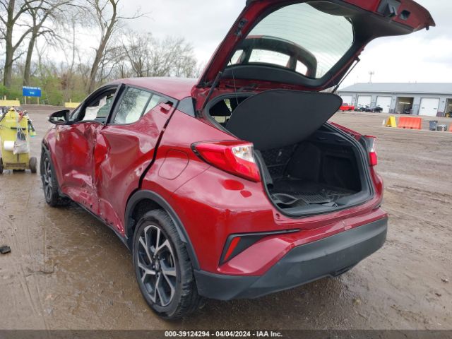 JTNKHMBX2K1033853 Toyota C-HR XLE