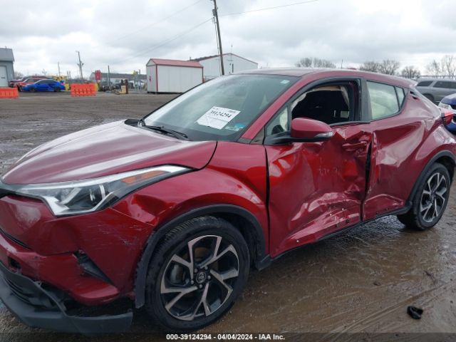 JTNKHMBX2K1033853 Toyota C-HR XLE