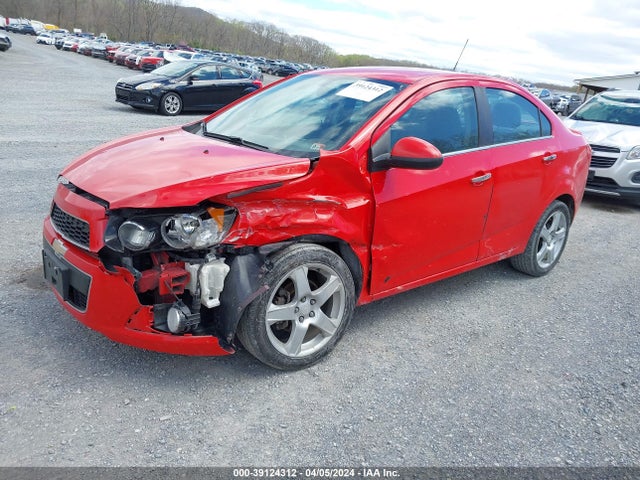 Chevrolet Sonic Ltz Auto 2015 1G1JE5SB7F4201499 Image 2