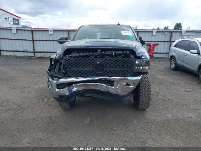 3C6UR5JLXJG106618 RAM 2500 Big Horn  4x4 8' Box