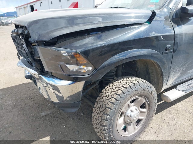 3C6UR5JLXJG106618 RAM 2500 Big Horn  4x4 8' Box