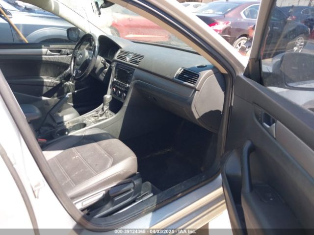 1VWAS7A39FC109576 Volkswagen Passat 1.8t Limited Edition