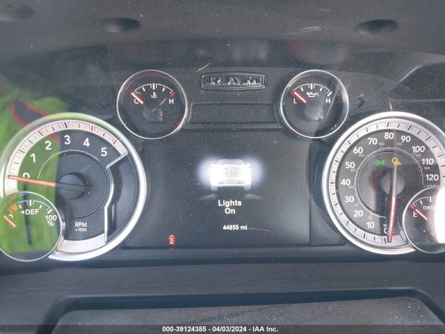 3C6UR5FL2JG418778 RAM 2500 Laramie  4x4 6'4 Box