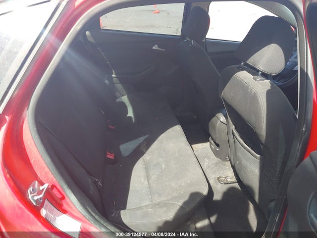 Ford FOCUS SE 2017 1FADP3F20HL225977 Image 8