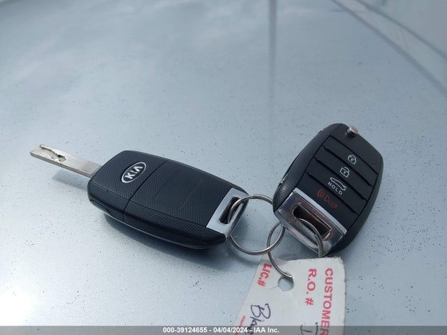 KIA Optima Lx 2016 5XXGT4L34GG029190 Image 11