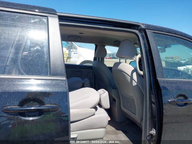 KIA Sedona L 2018 KNDMA5C10J6376468 Image 7
