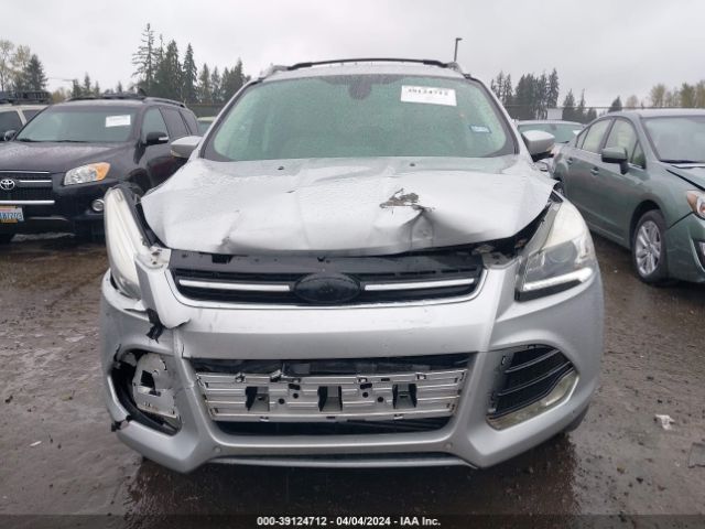 1FMCU0J91EUA21692 Ford Escape Titanium