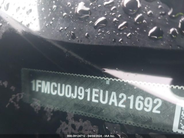 1FMCU0J91EUA21692 Ford Escape Titanium