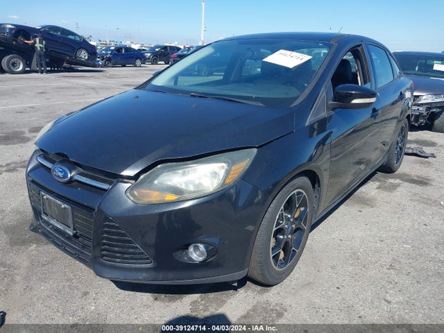 Ford FOCUS SE 2014 1FADP3F28EL118302 Image 2
