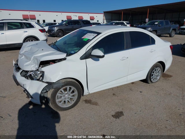 Chevrolet Sonic Lt Auto 2018 1G1JD5SH9J4116731 Image 2