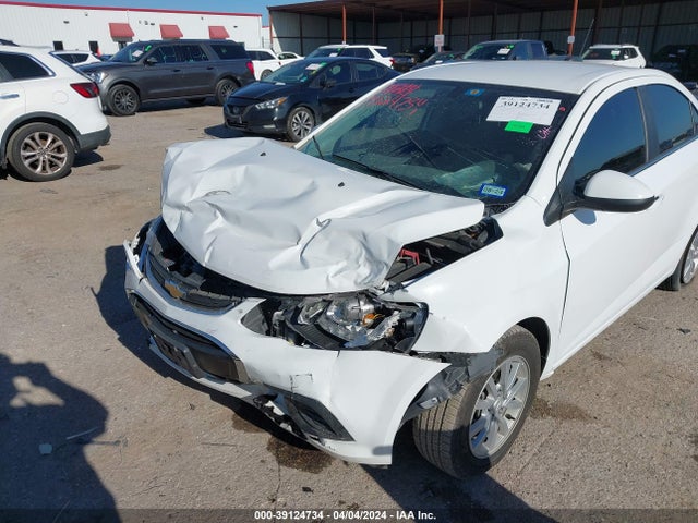 Chevrolet Sonic Lt Auto 2018 1G1JD5SH9J4116731 Image 6