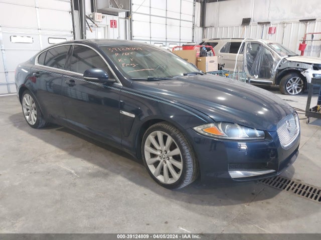 2013 JAGUAR XF SAJWJ0EF7D8S72834 Photo 0