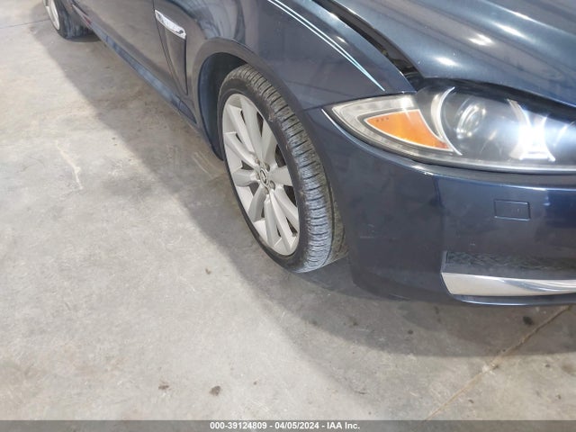 2013 JAGUAR XF SAJWJ0EF7D8S72834 Photo 5
