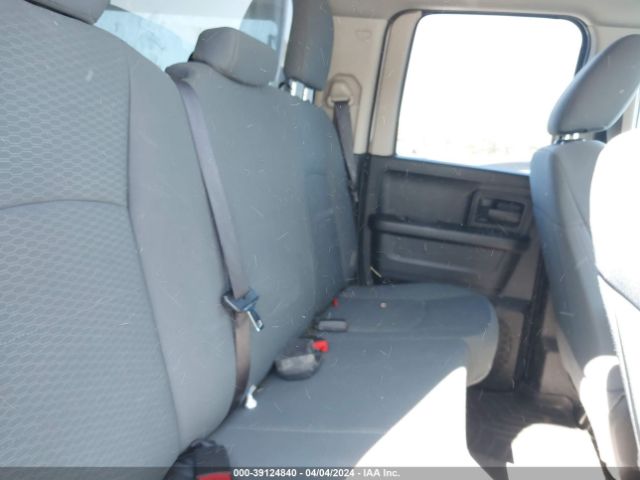 1C6RR7FT3JS209737 RAM 1500 Tradesman Quad Cab 4x4 6'4 Box