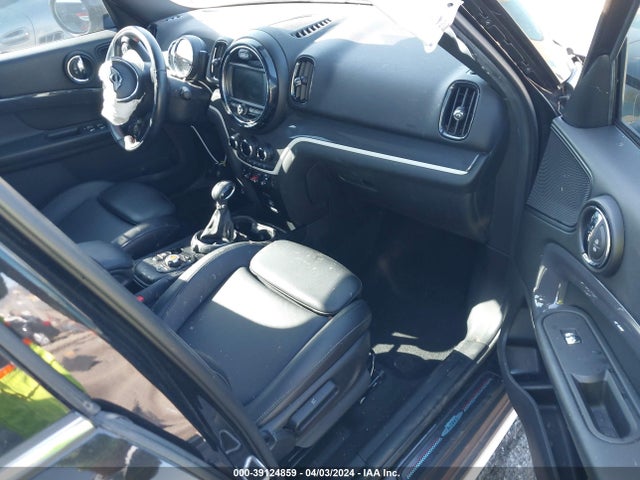 2017 MINI COUNTRYMAN WMZYT3C37H3D98242 Photo 4