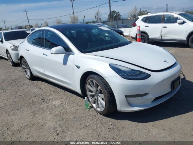 Продажа на аукционе авто 2018 Tesla Model 3 Long Range/mid Range, vin: 5YJ3E1EAXJF049151, номер лота: 39124896