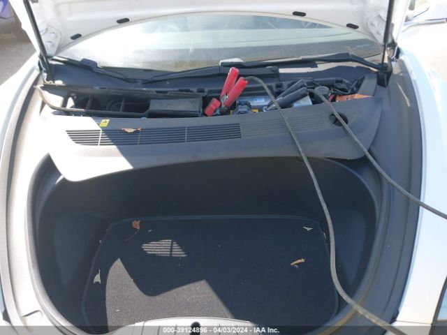 5YJ3E1EAXJF049151 Tesla Model 3 Long Range/mid Range