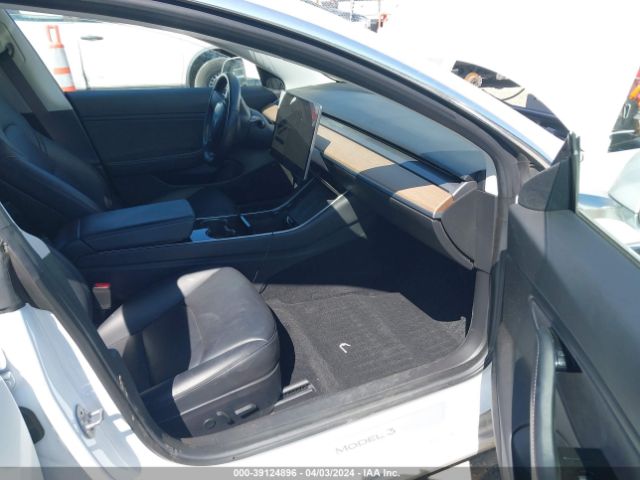 5YJ3E1EAXJF049151 Tesla Model 3 Long Range/mid Range