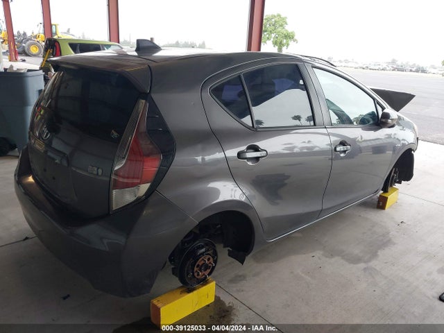 Toyota Prius C One 2015 JTDKDTB35F1106906 Image 4