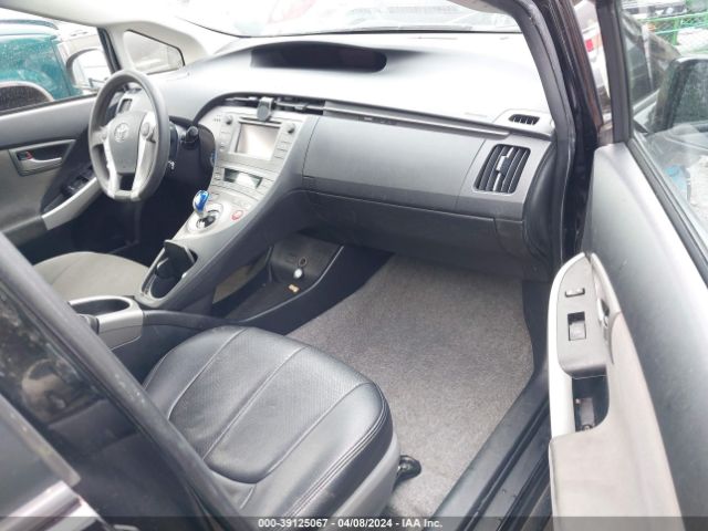 JTDKN3DU1E1775529 Toyota Prius Two