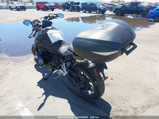 2022 BMW R 1250 WB10J7303N6F65087 Photo 2
