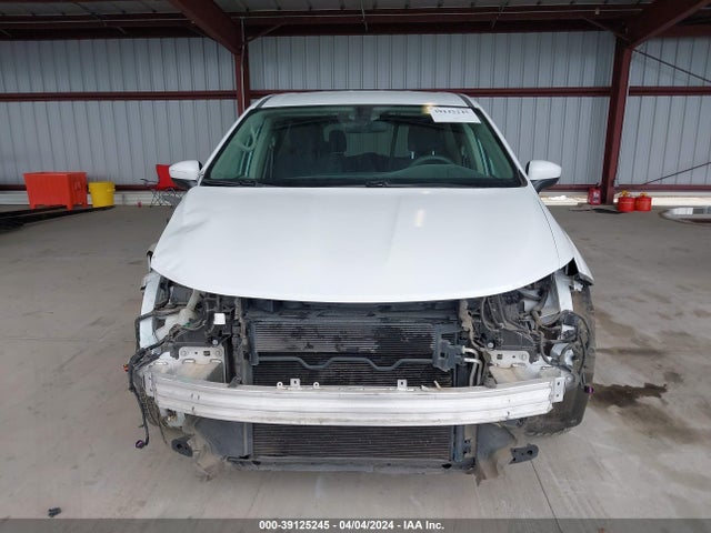 2C4RC1CG1JR159016 Chrysler Pacifica Lx