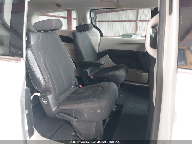 2C4RC1CG1JR159016 Chrysler Pacifica Lx
