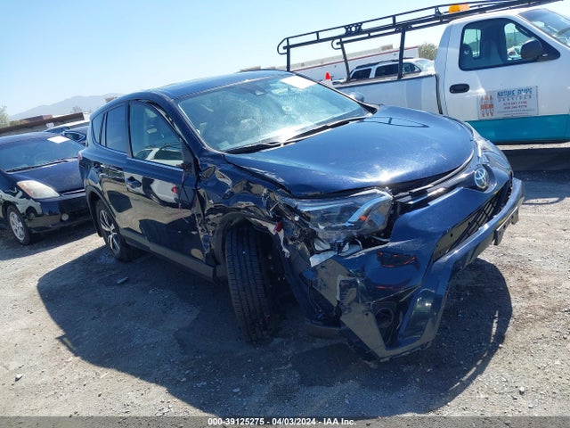 Toyota Rav4 Xle 2018 JTMWFREV7JD130773 Image 1