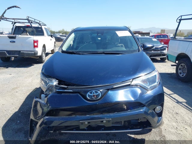 Toyota Rav4 Xle 2018 JTMWFREV7JD130773 Image 12